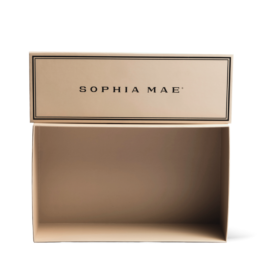 SOPHIA MAE Gifting Box Maxi geopend, met beige binnenkant en logo op de deksel.