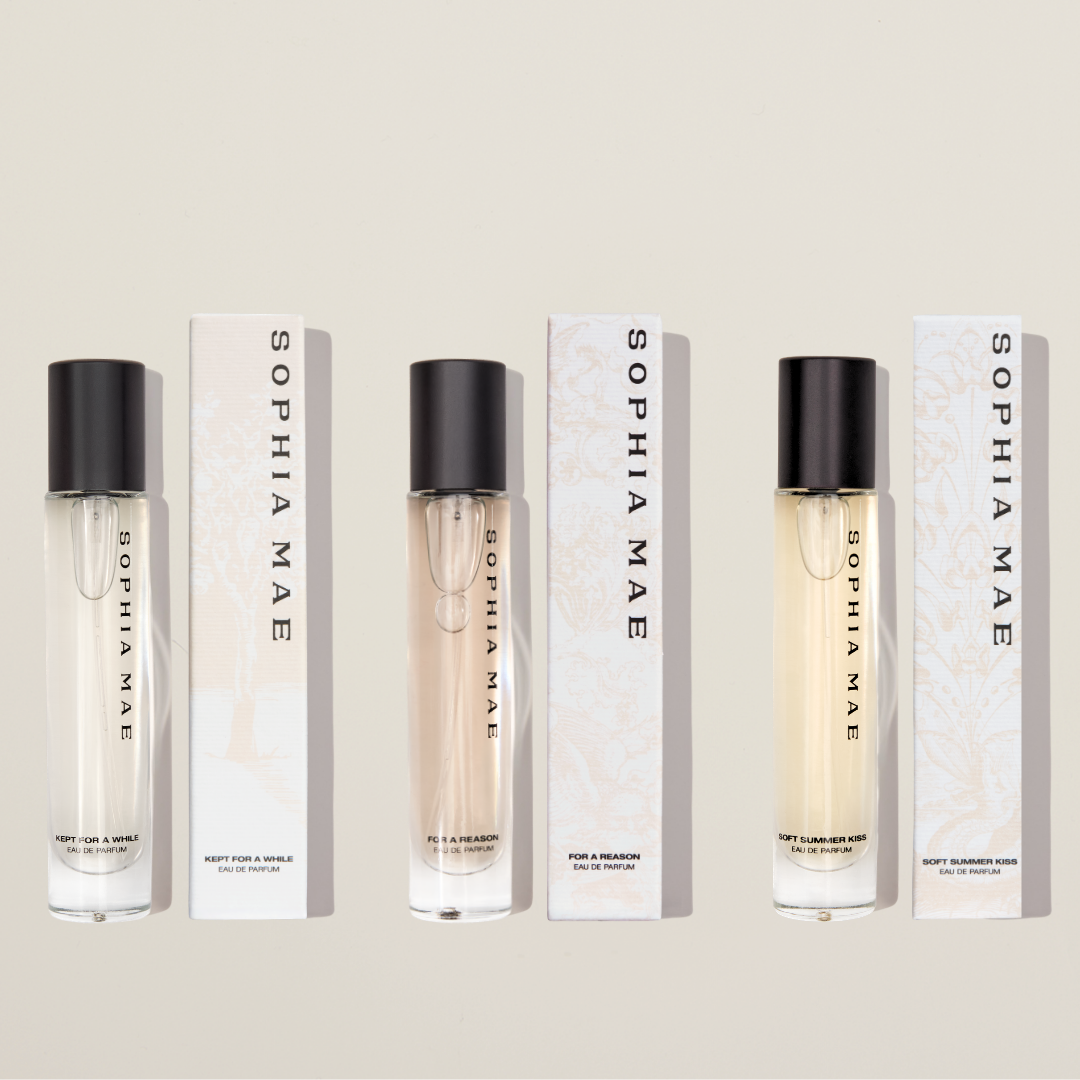 Packshot in beige from three eau de parfum best sellers from SOPHIA MAE with packaging.