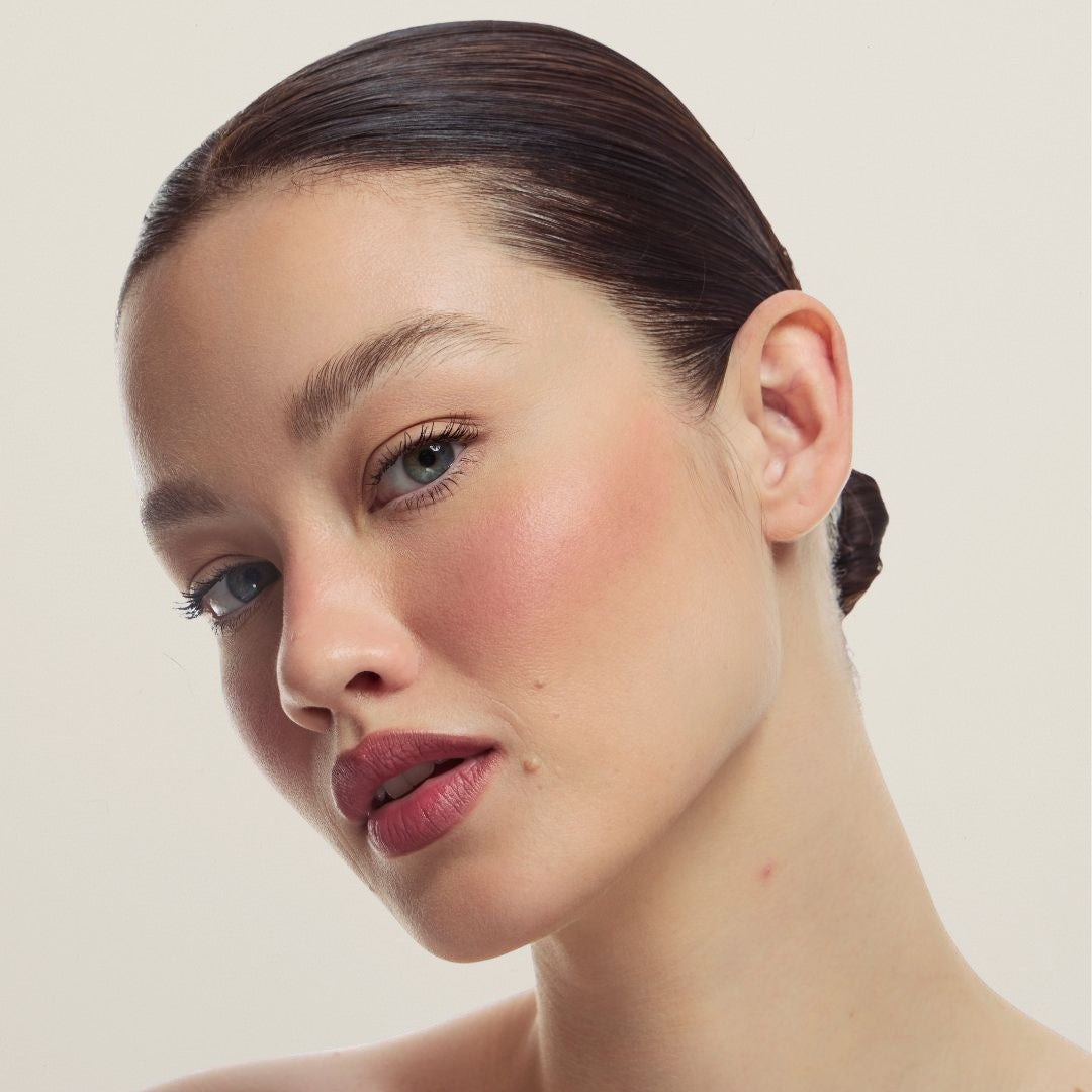 Tan blush for the perfect sun kissed look, all year round.