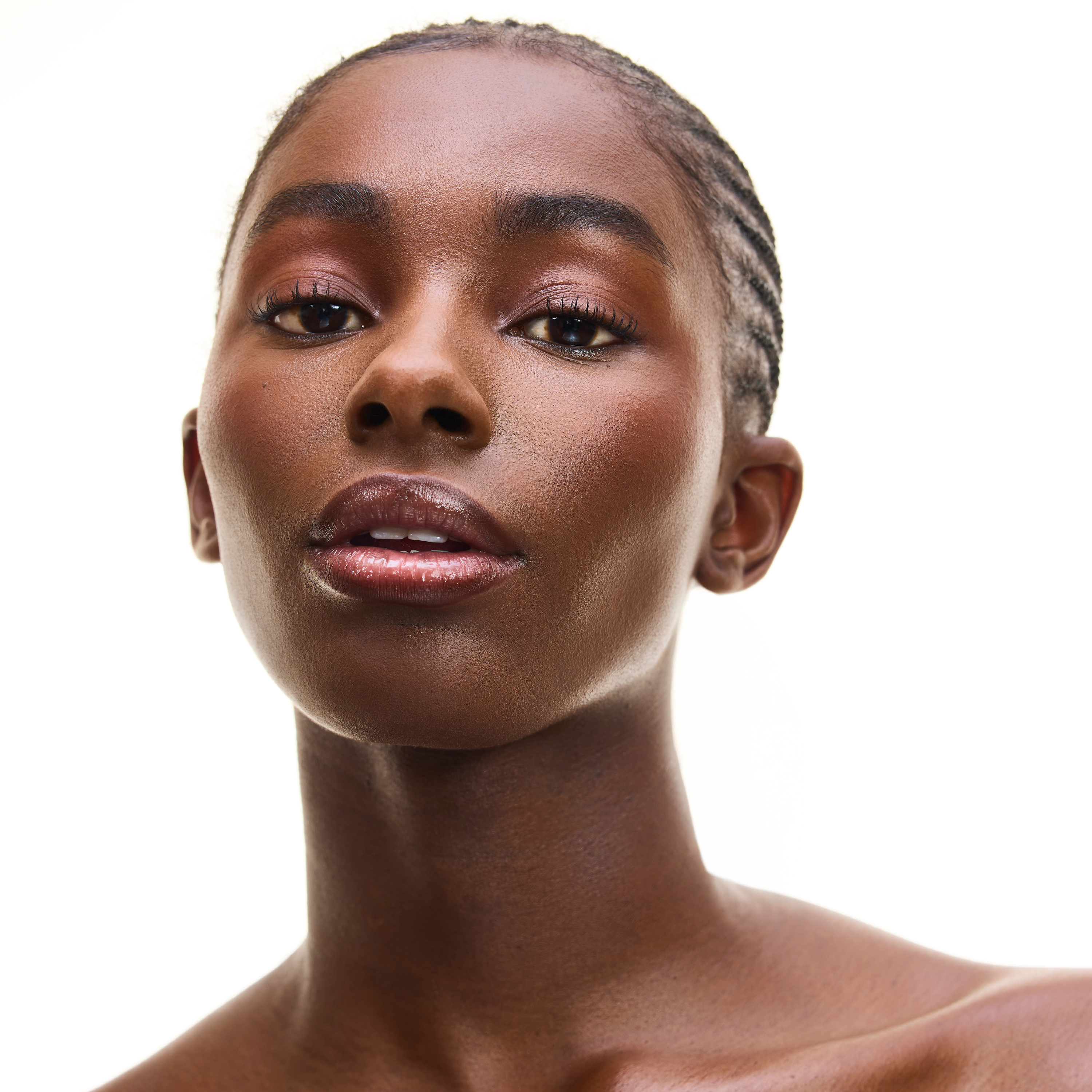 Dark brown lip liner from SOPHIA MAE.