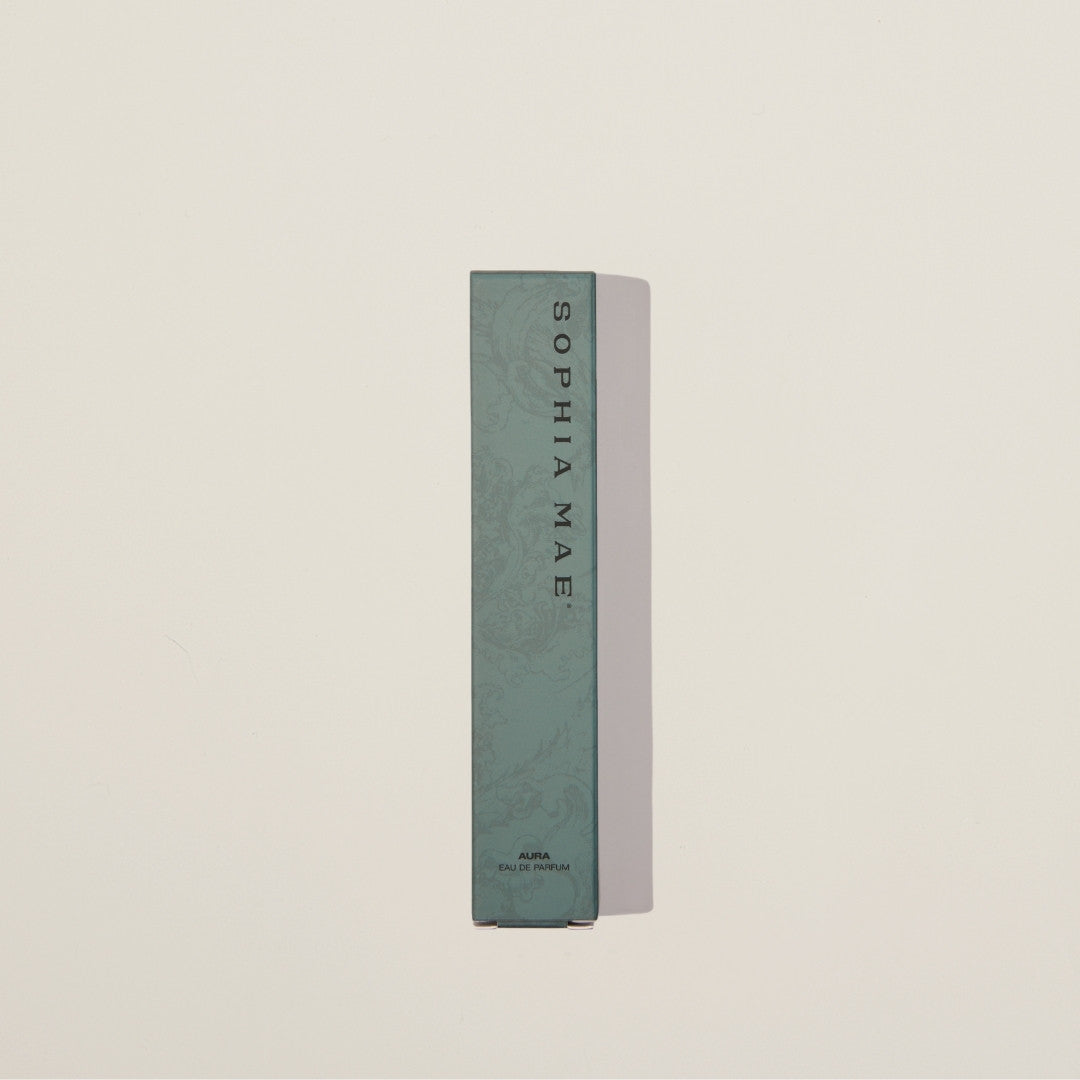 Refined and versatile perfume – Aura blends softness and depth with jasmine, cotton, and caramel warmth for an irresistible scent.