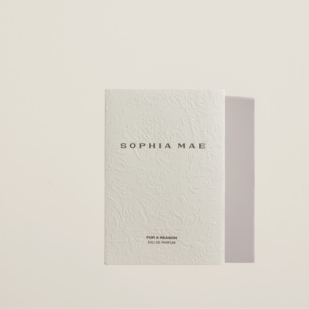 For a Reason eau de parfum, voorheen Aura, flacon van SOPHIA MAE.