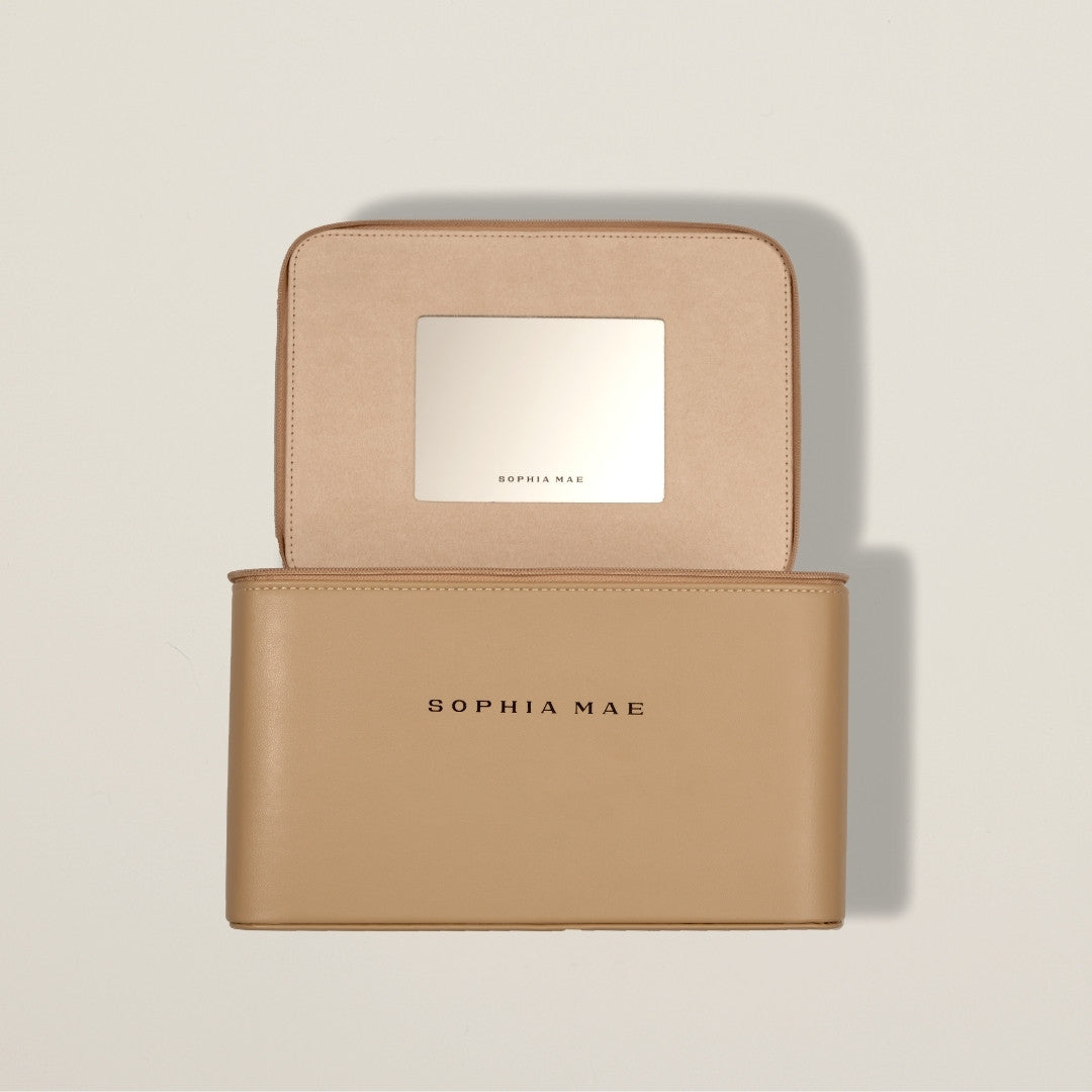 SOPHIA MAE beauty case for you all your beauty essentials.
