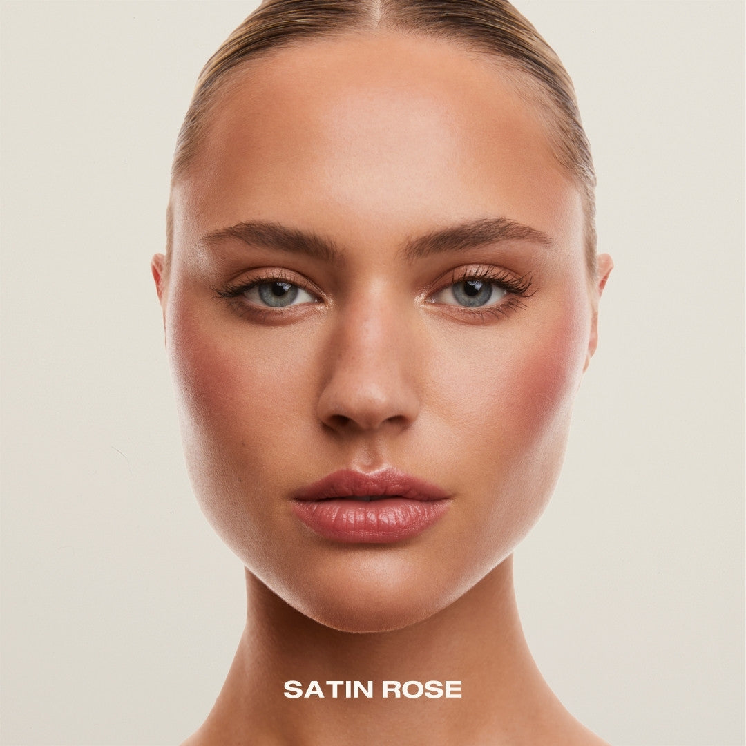 Multifunctional blush with silky texture – SOPHIA MAE Blissful Blush nourishes and enhances skin with lightweight, glowing color.