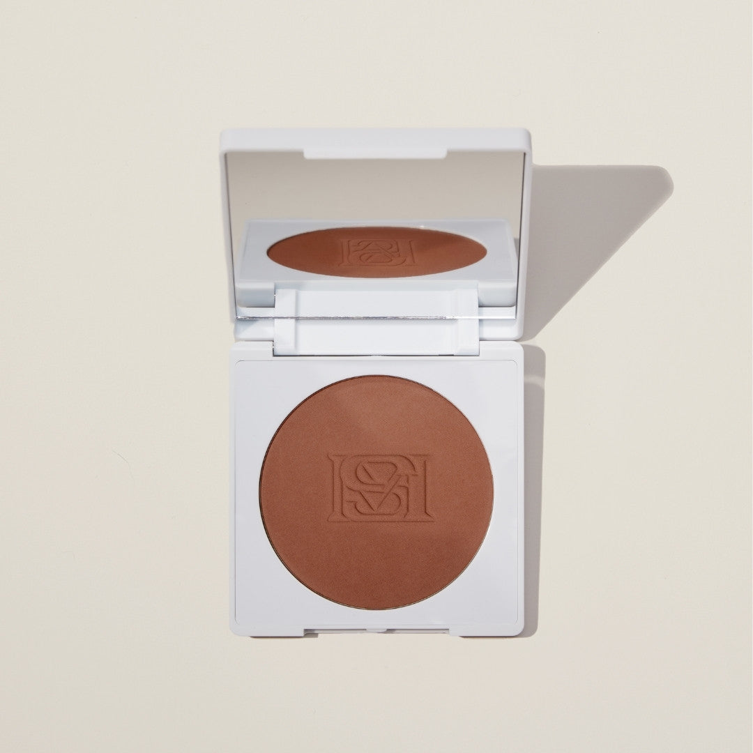SOPHIA MAE Matte Bronzer shade 03 – luxurious bronzing powder with vitamin E for a natural, sun-kissed glow and soft, shine-free finish.