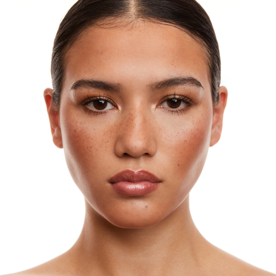 Plumping lip gloss Bare Bliss