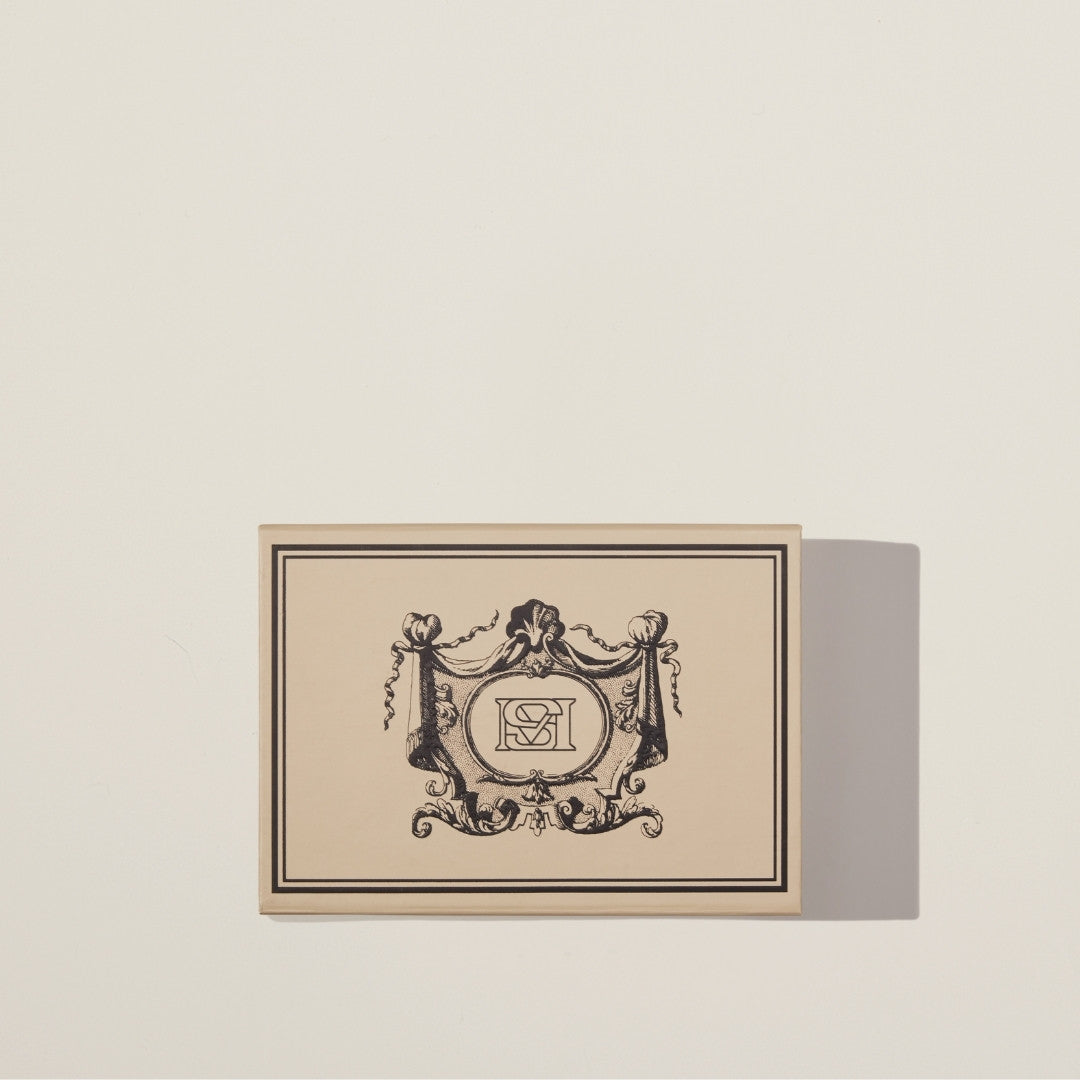 Luxurious gift box for women.