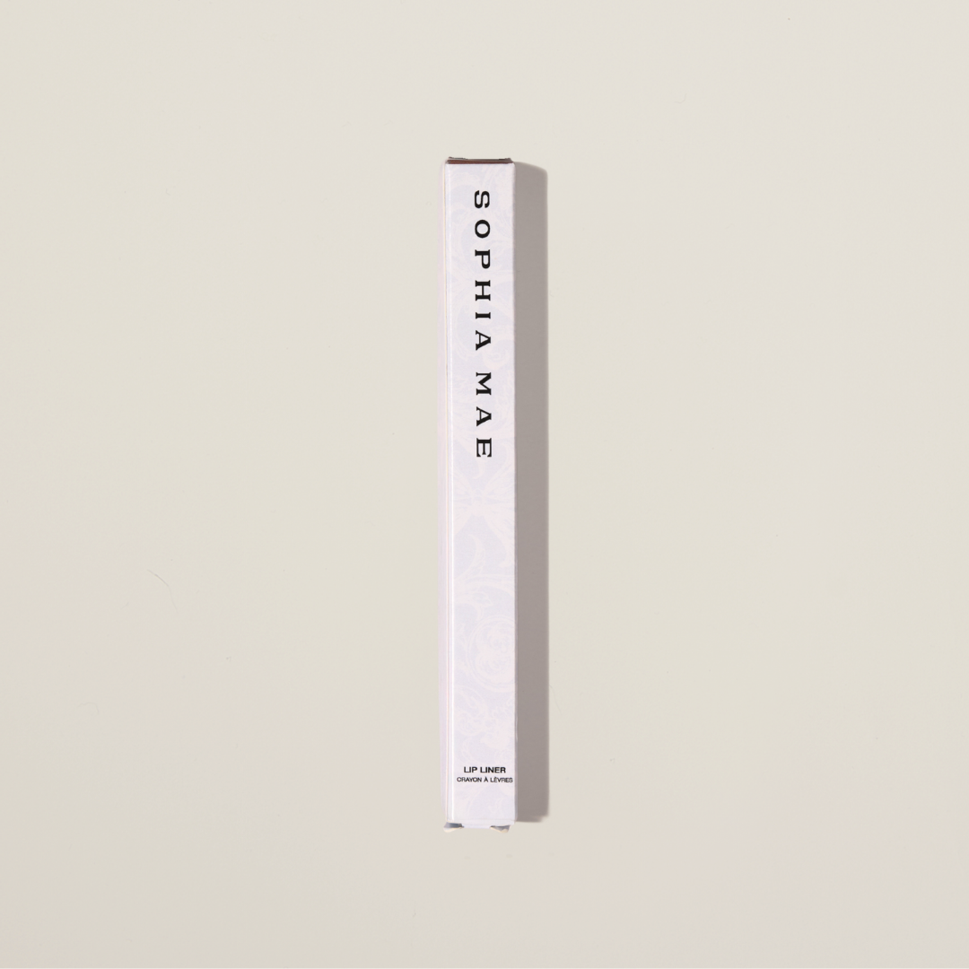 Precise lip liner for fuller lips by SOPHIA MAE.