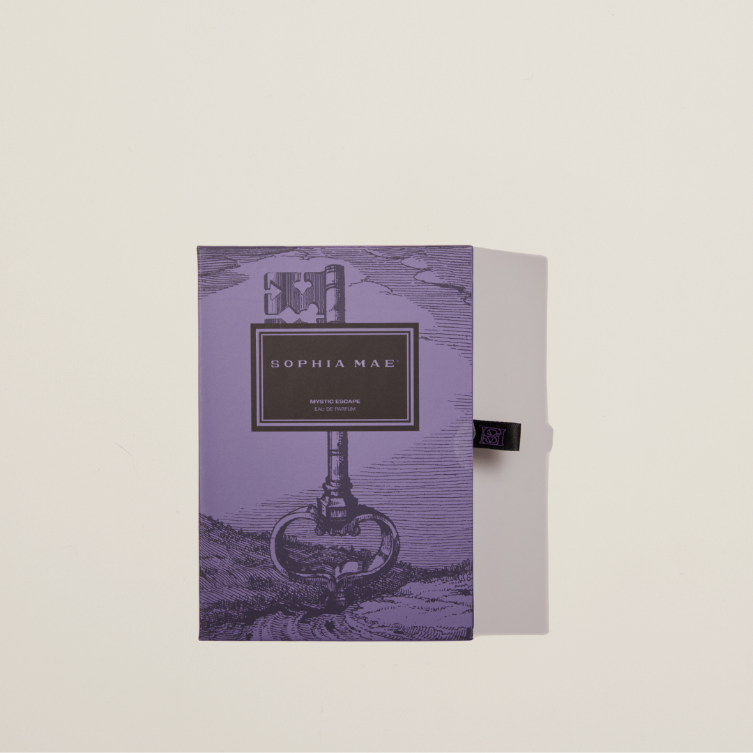 Gourmand floral perfume with fruity top notes and a sultry vanilla-musk base – Mystic Escape is made for unforgettable nights.