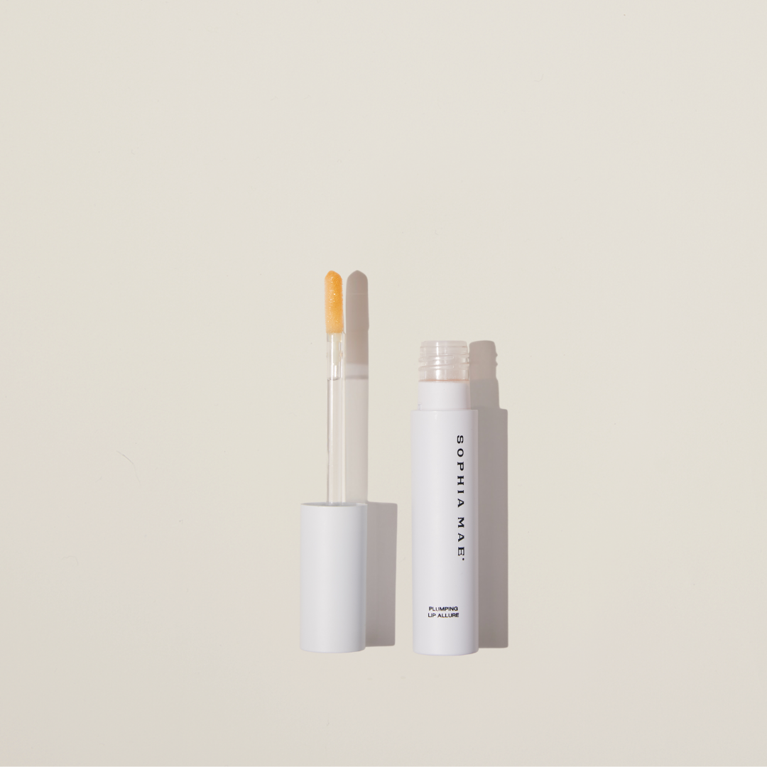 Volumizing nude lip gloss – Bare Bliss shade gives a subtle, everyday glow with natural-looking fullness and hydration.