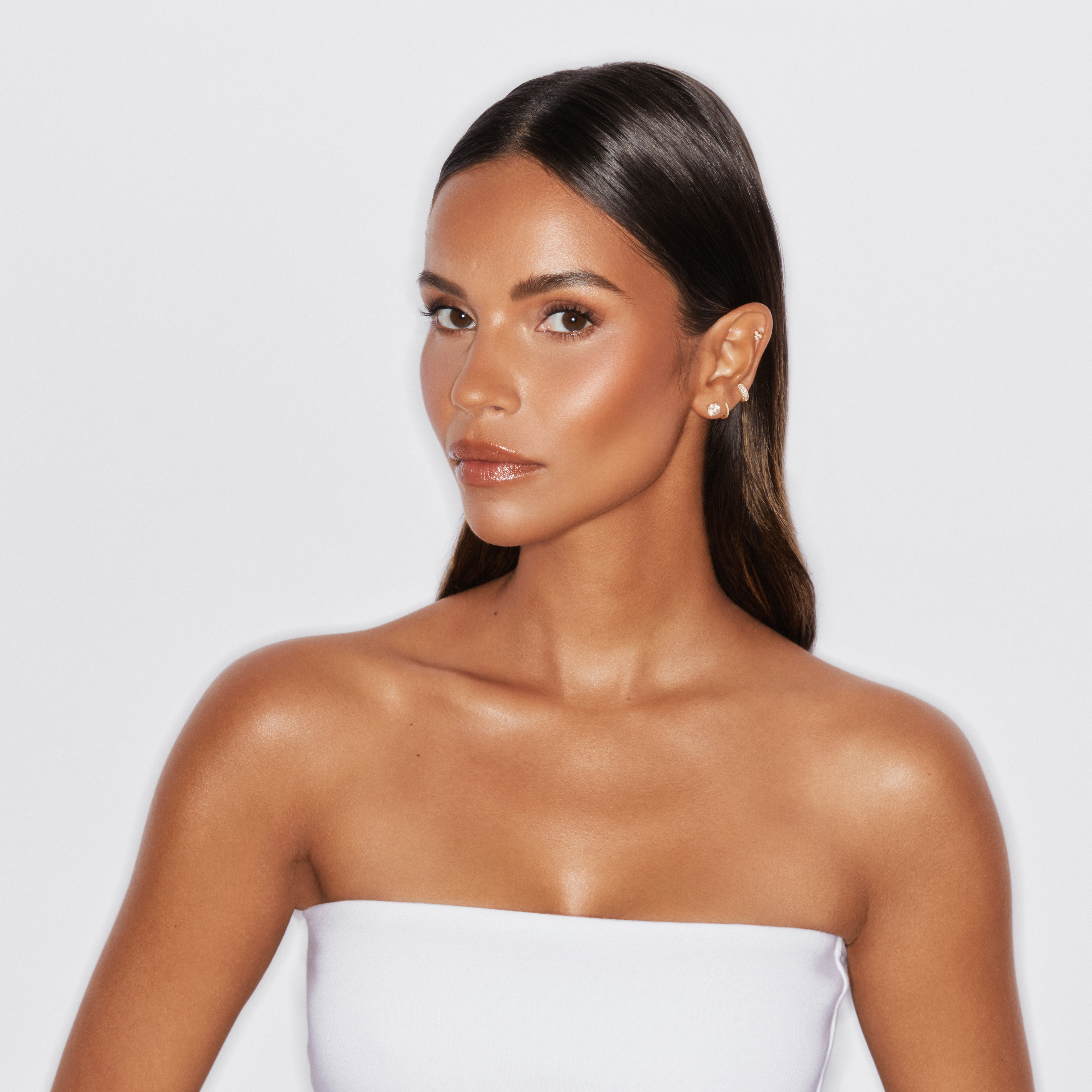 Signature Tan bundle with the Facial Tanning Mist full size 100 ml and travel size 30 ml by SOPHIA MAE.