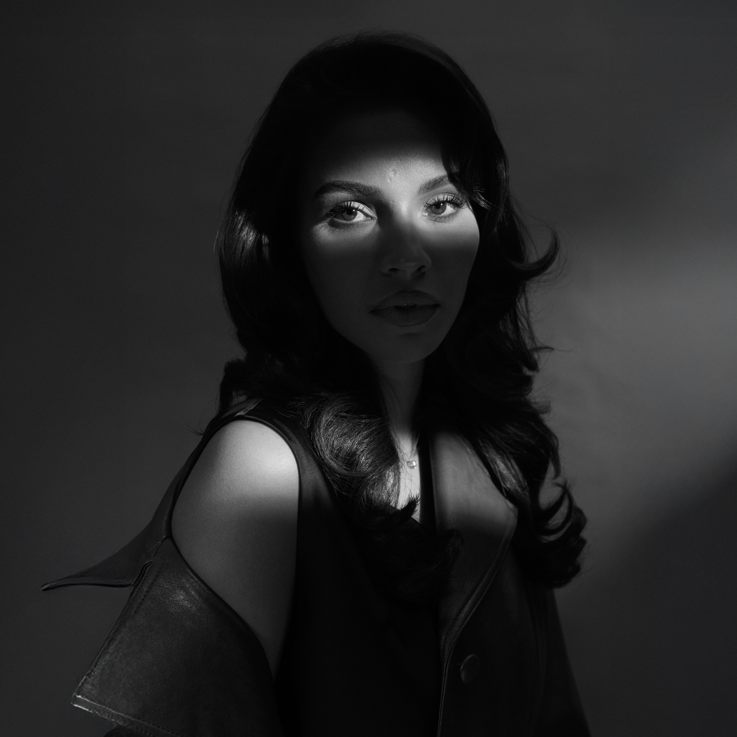 Luxurious eau de parfum by Monica Geuze.