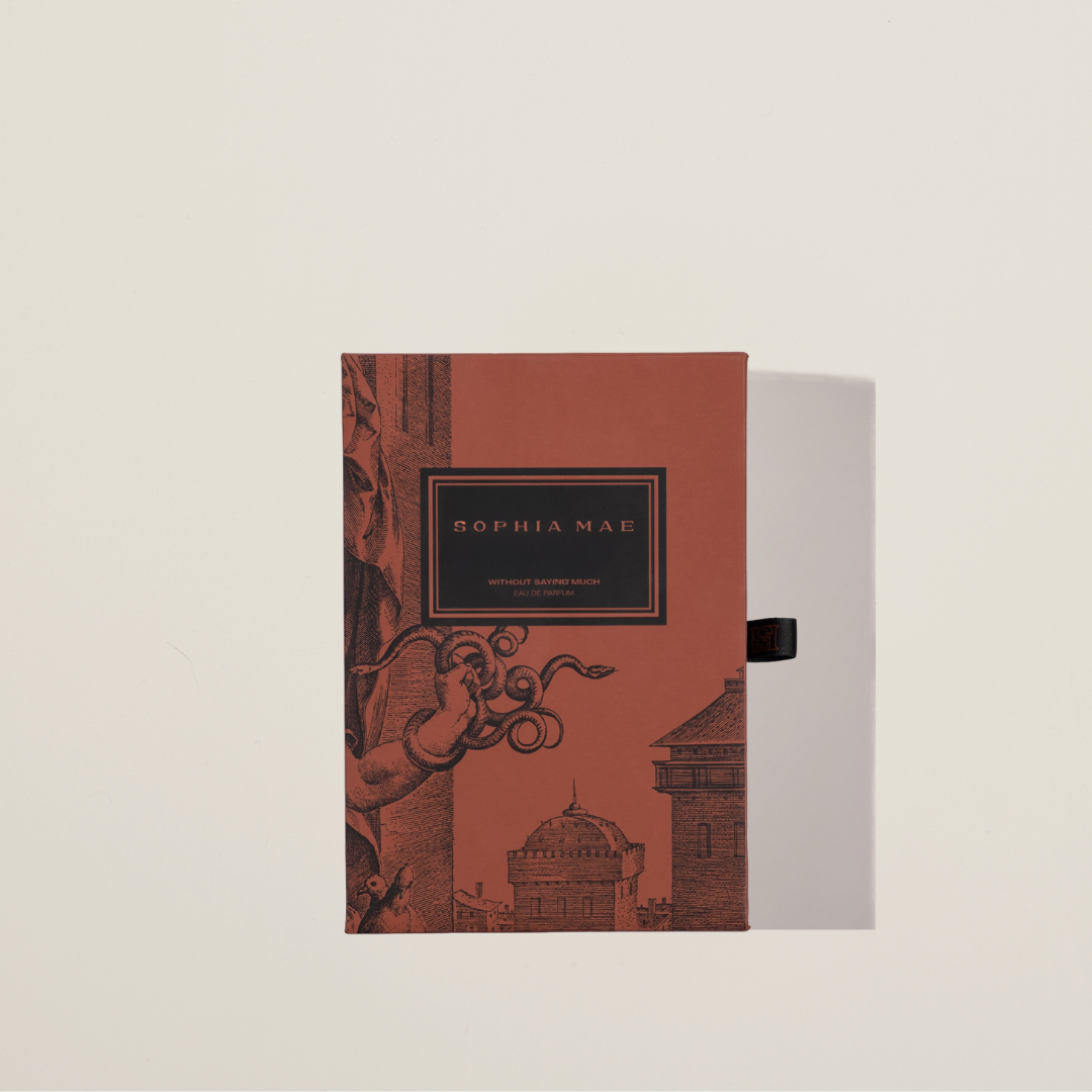 Without Saying Much eau de parfum opens with the subtle spiciness of pink pepper and the bright freshness of bergamot, before unfolding into dry, smoky and velvety notes of agarwood, orris and incense.