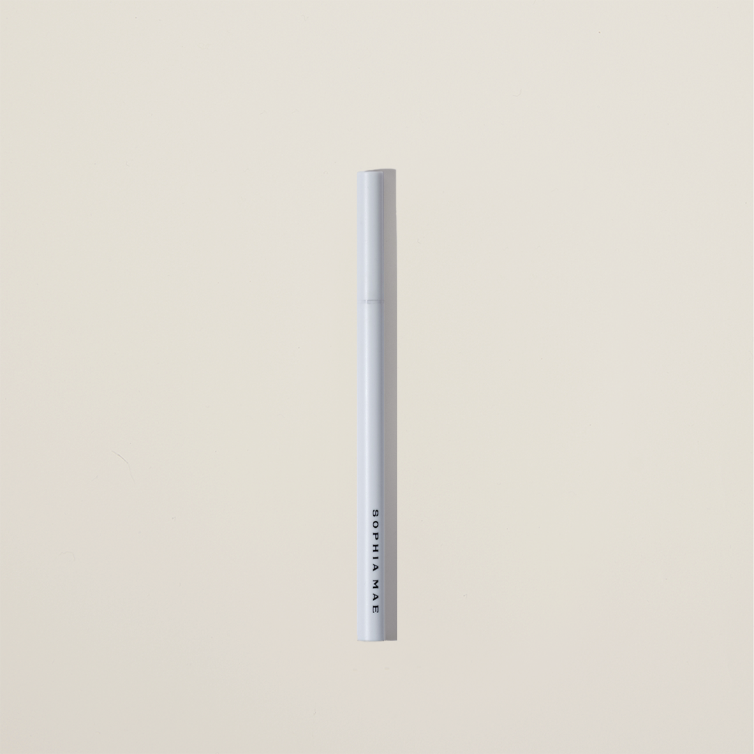 Brown liquid eyeliner SOPHIA MAE.