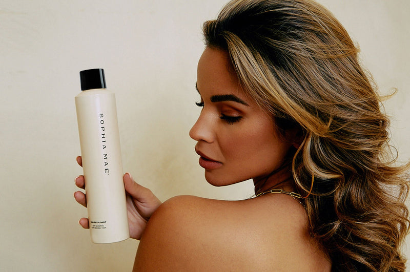 Monica Geuze with Volumizing Dry Shampoo.