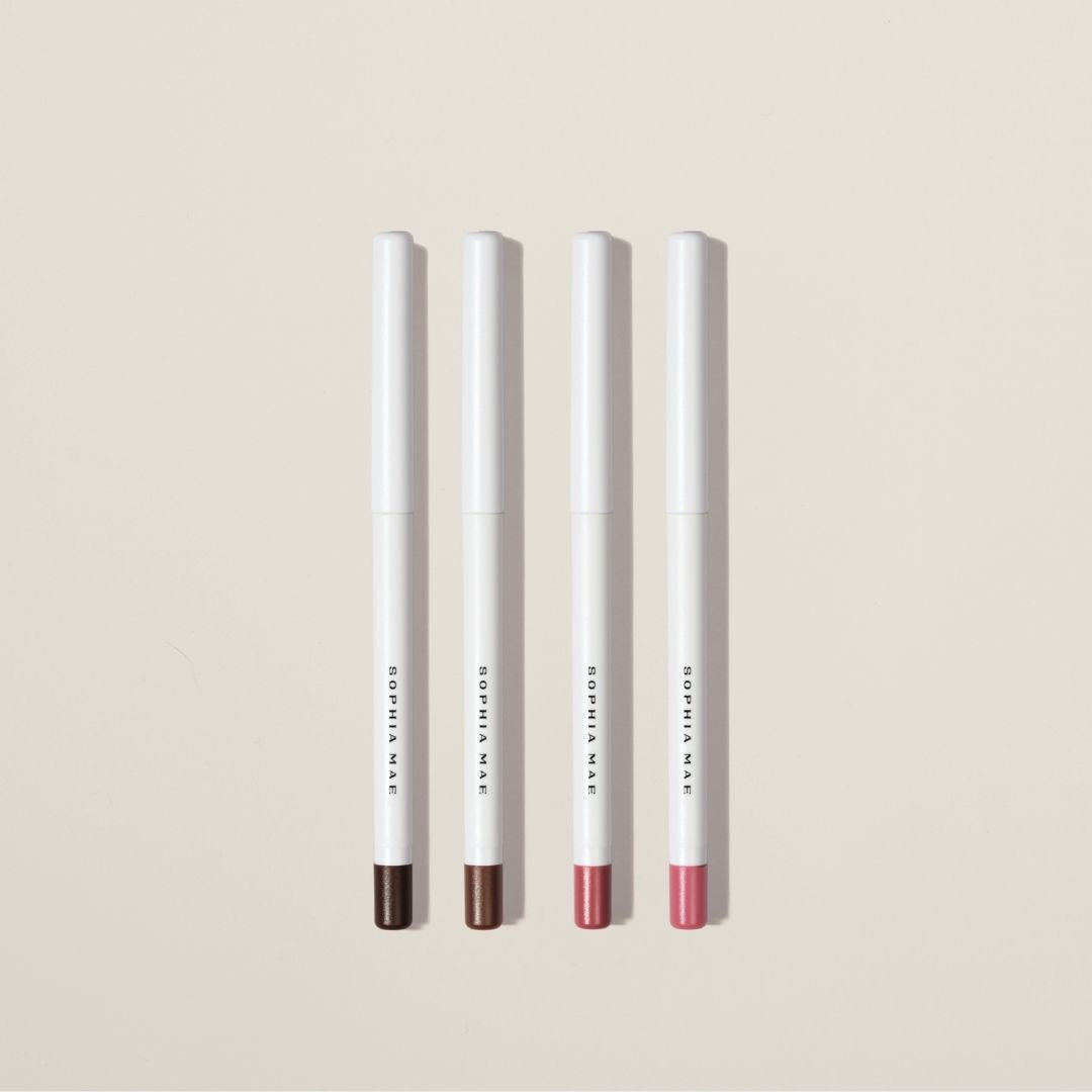 SOPHIA MAE lip liner bundle with four shades. 	