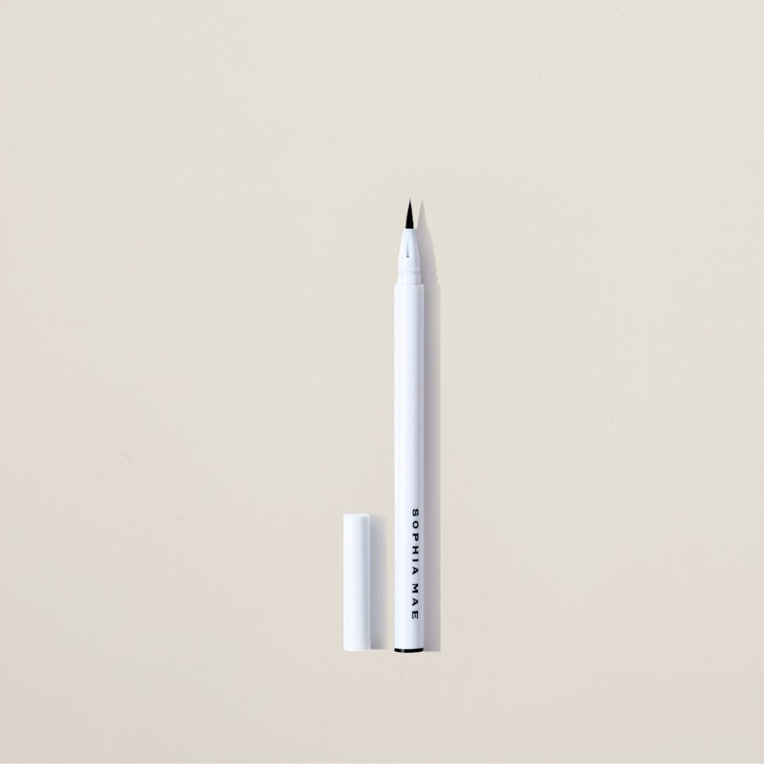 Liquid Eyeliner black by SOPHIA MAE.