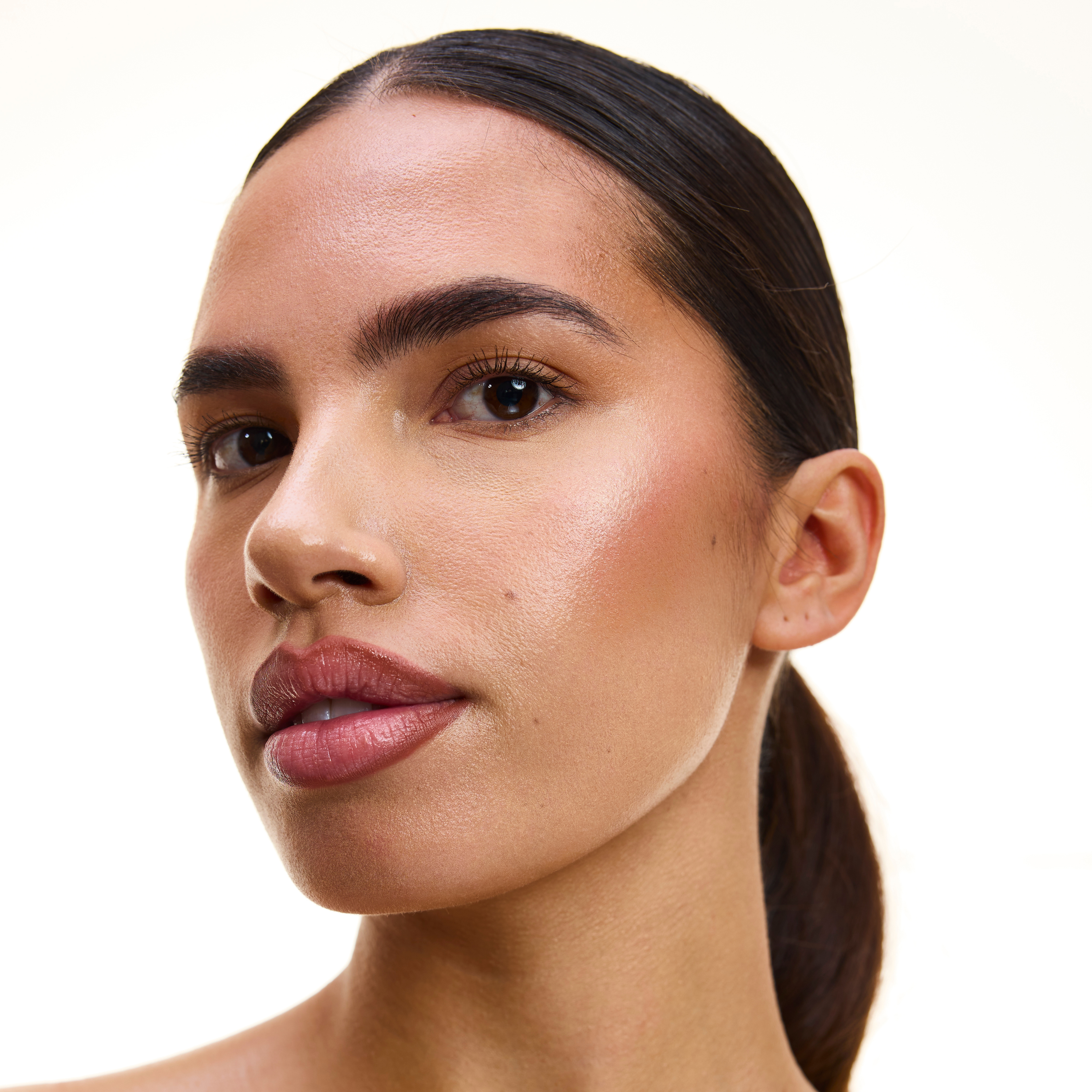 Define your lips with our lip liner bundle, the perfect lip liner gift set.