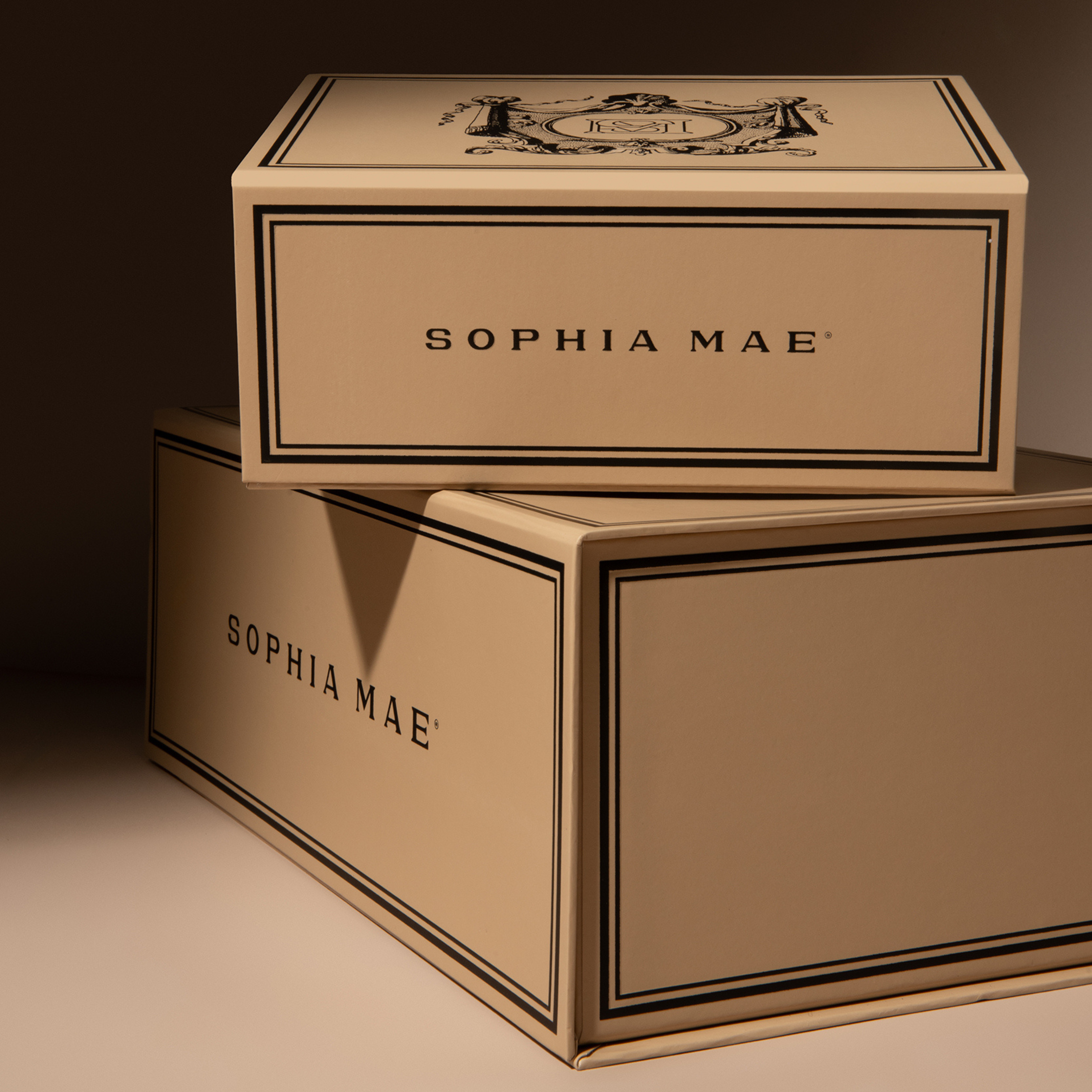 GIFT BOX MAXI SOPHIA MAE | By Monica Geuze