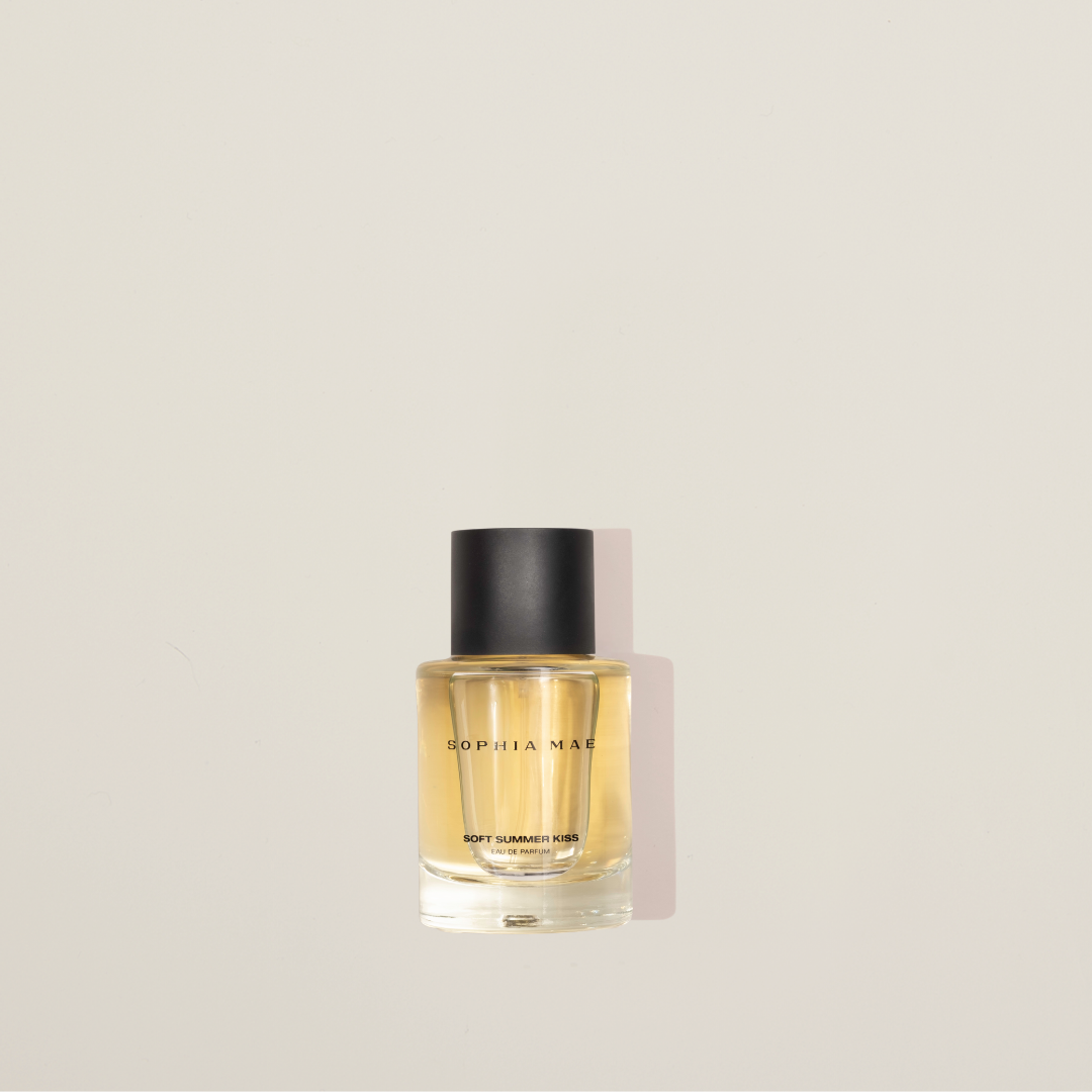 SOPHIA MAE Soft Summer Kiss – a light yet lasting summer eau de parfum with creamy, sweet notes and a fresh, musky finish.
