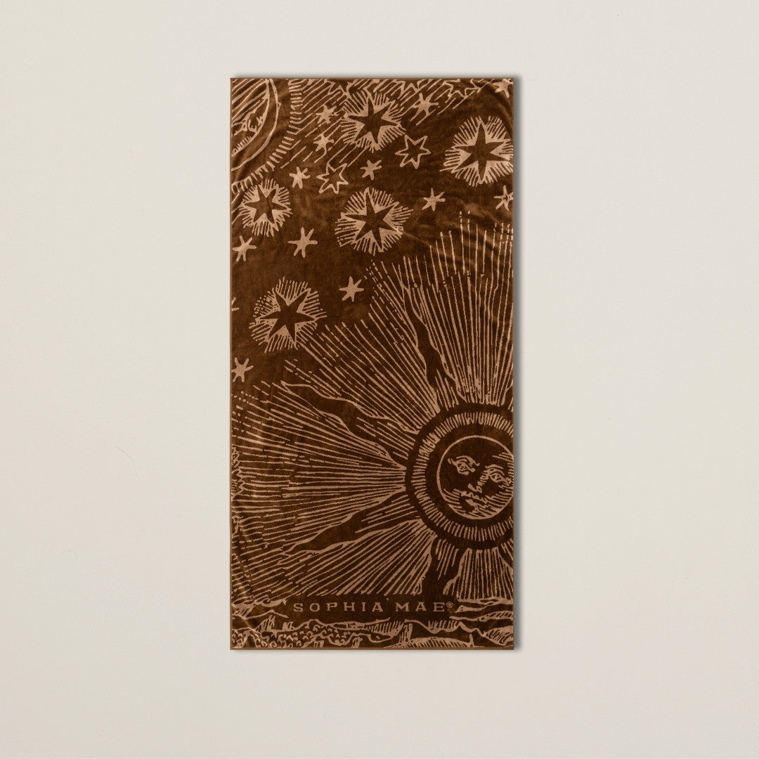 Spacious beach towel with sunny print. 