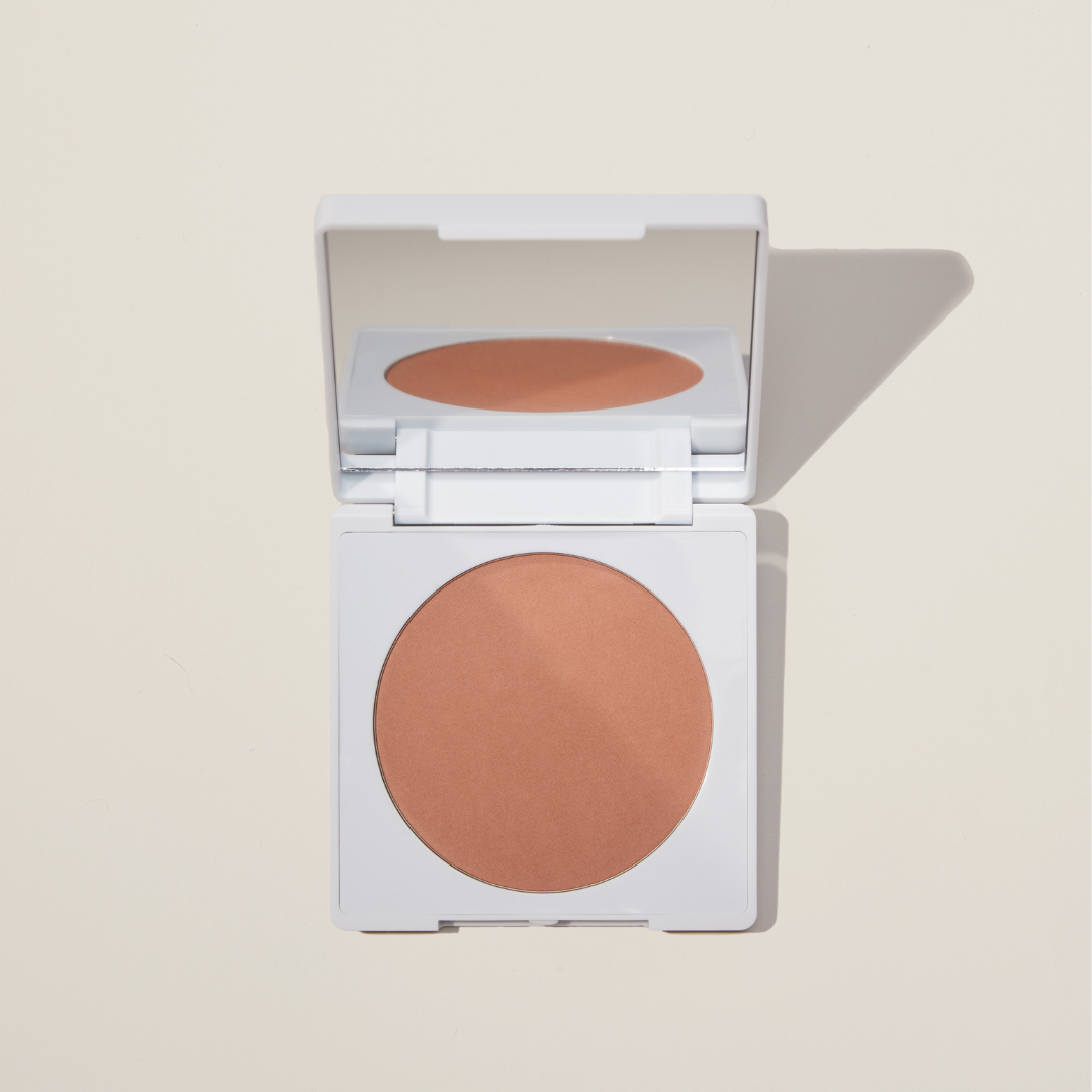 SOPHIA MAE Matte Bronzer – luxurious bronzing powder with vitamin E for a natural, sun-kissed glow and soft, shine-free finish.