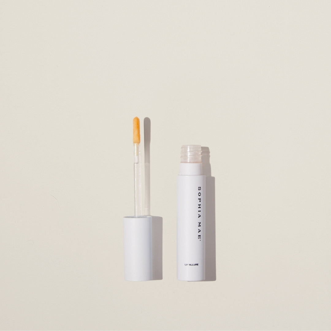 Moisturizing lip gloss with vitamin E – radiant 3D finish for soft, smooth, and luminous lips all day.