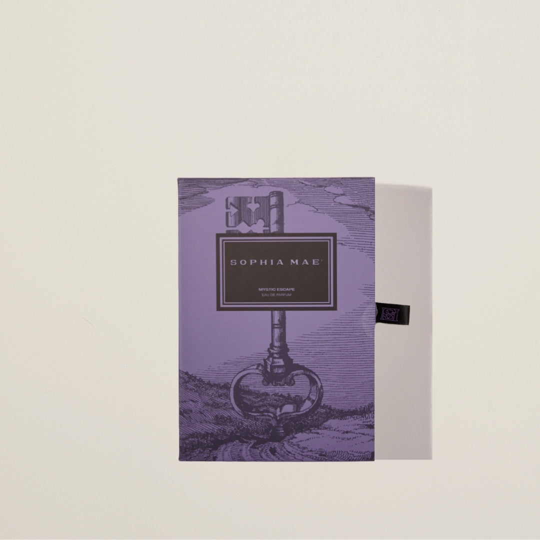 Gourmand floral perfume with fruity top notes and a sultry vanilla-musk base – Mystic Escape is made for unforgettable nights.