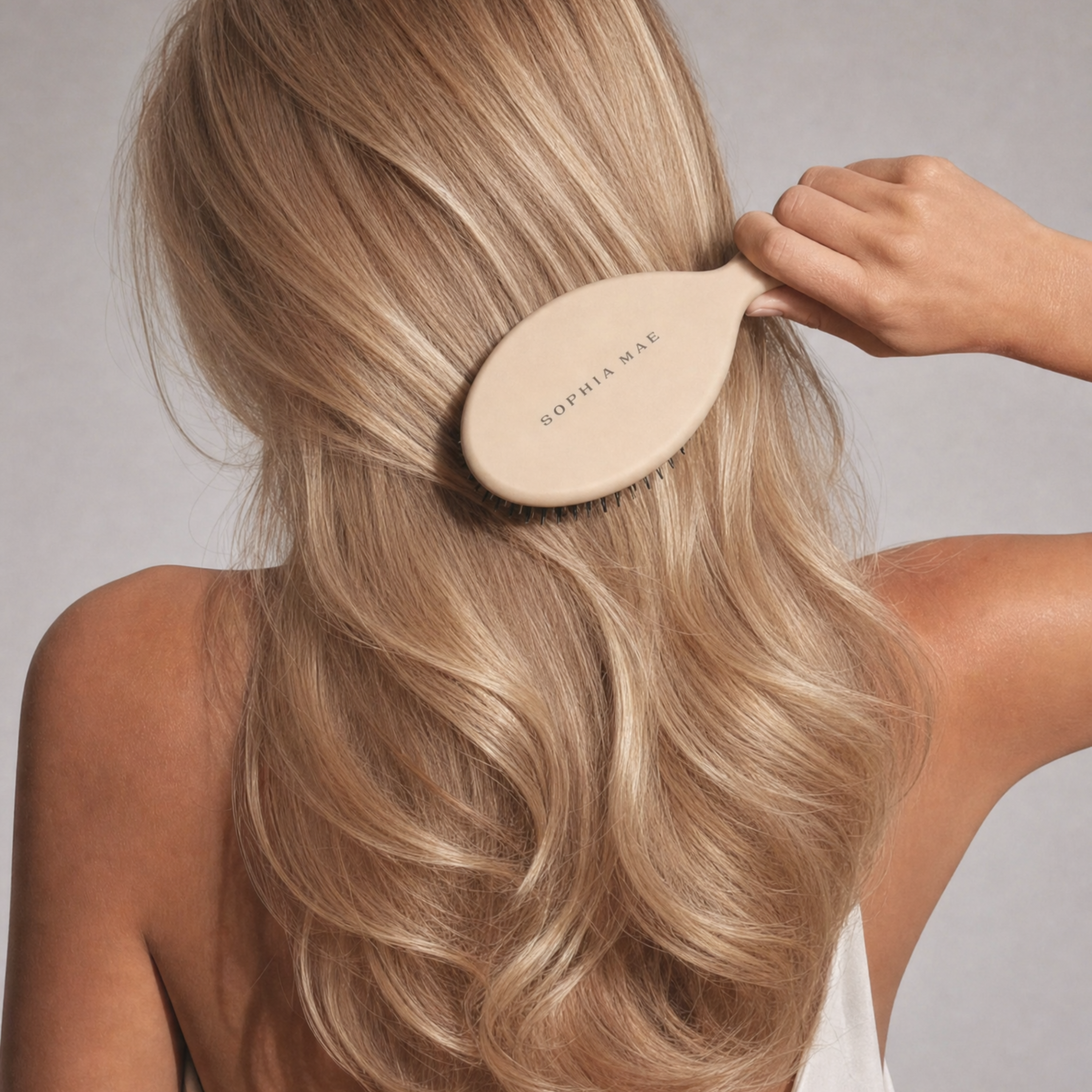 Large hairbrush that stimulates growth from SOPHIA MAE.