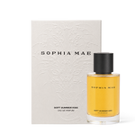 Packshot flacon with packaging of SOPHIA MAE's Soft Summer Kiss eau de parfum in 100 ml.