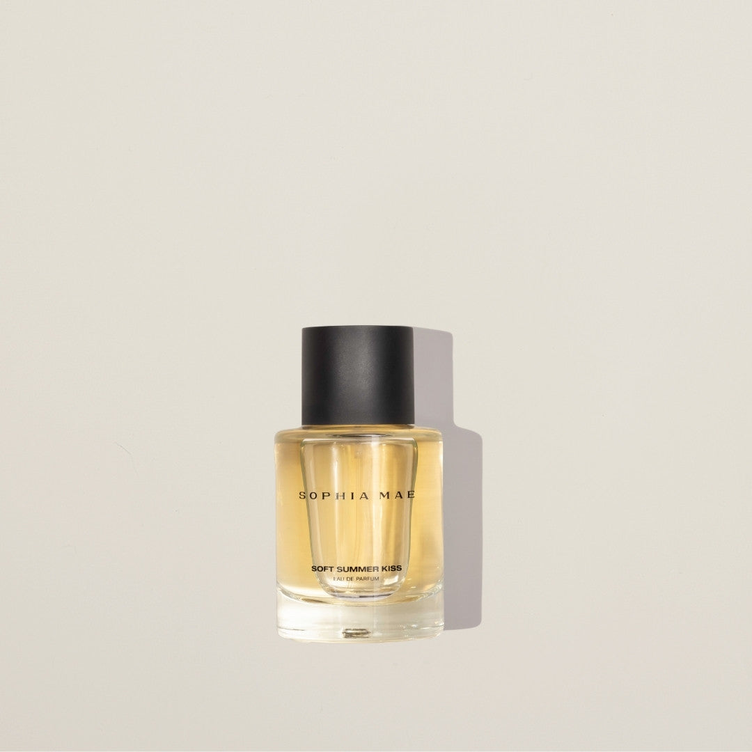SOPHIA MAE Soft Summer Kiss – a light yet lasting summer eau de parfum with creamy, sweet notes and a fresh, musky finish.