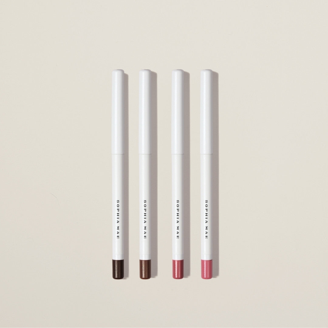 SOPHIA MAE lip liner bundle with four shades. 	