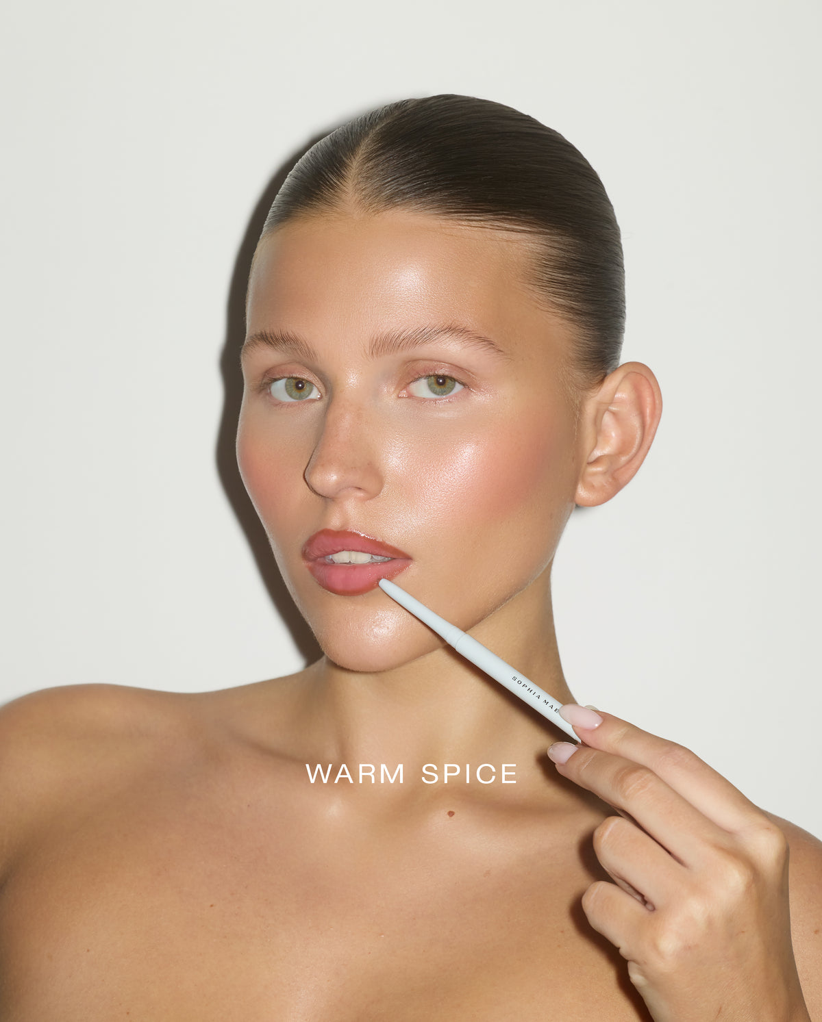 LIP LINER