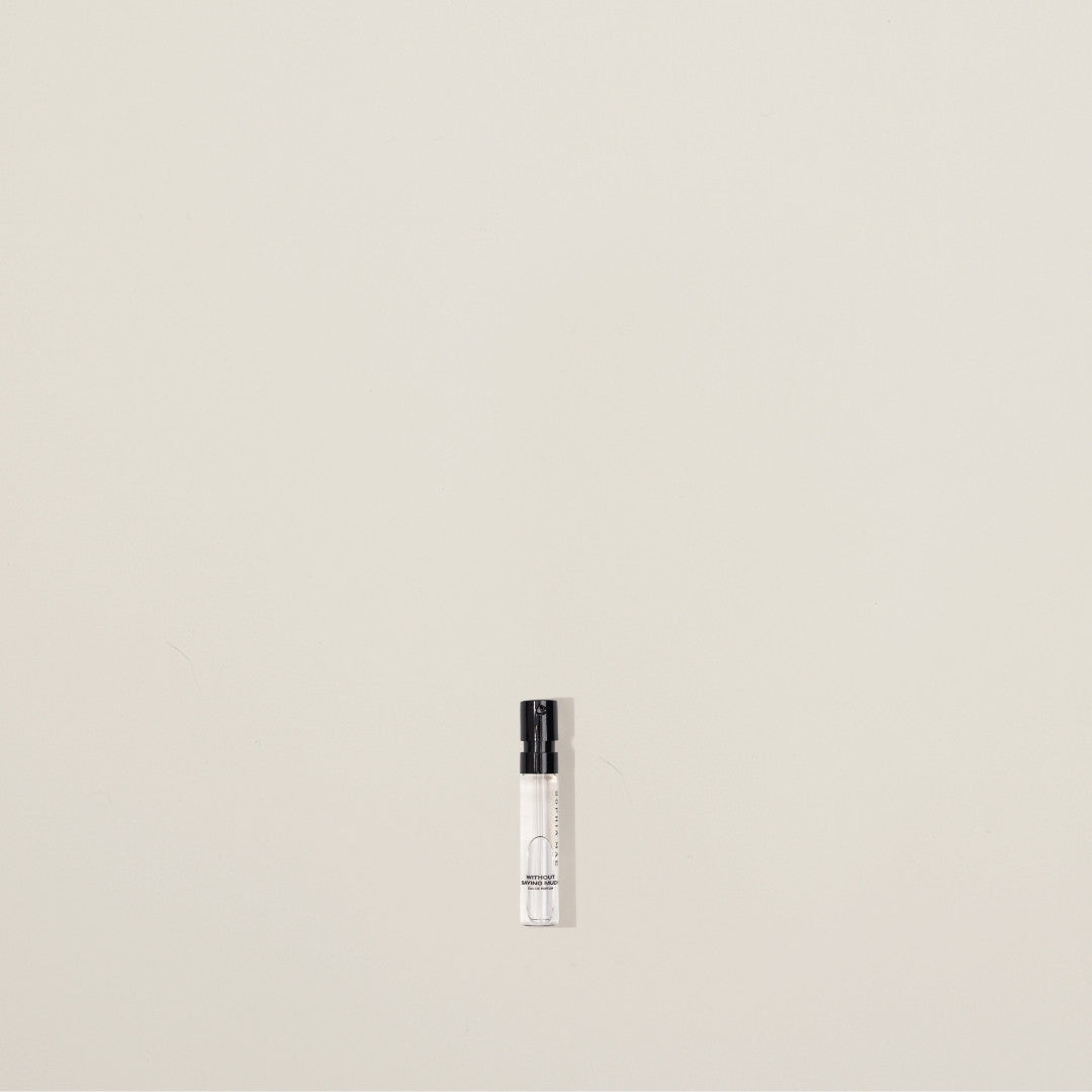 Ambery Woody perfume sample SOPHIA MAE. 