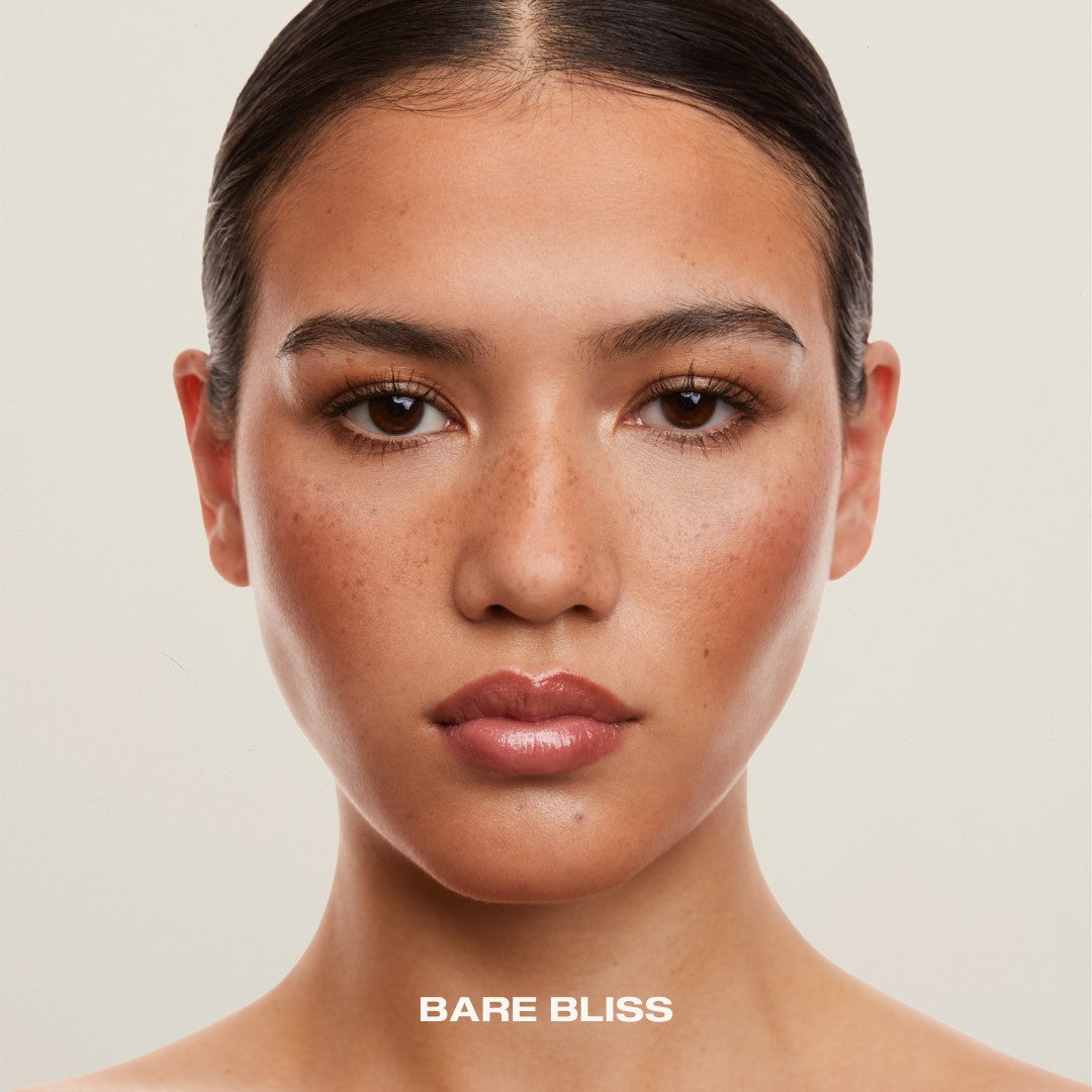 Plumping lip gloss Bare Bliss.